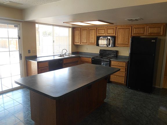 3rd image of 844 E Harmony Ave