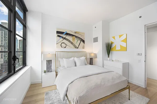 Sold by Corcoran | media 21