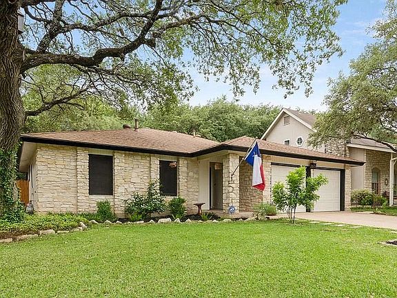 2nd image of 3609 Hillrock Dr