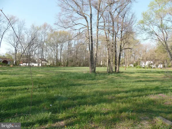 1709 S Burnt Mill Rd, Voorhees, NJ 08043