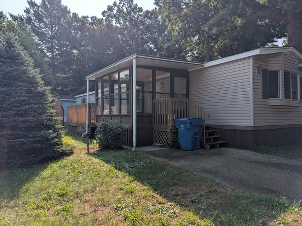 13678 Pinewood Dr #259, Grand Haven, MI 49417