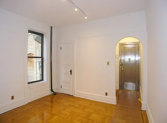 Rented by Townsley & Gay, LLC | media 32