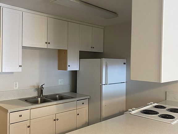 3rd image of 8330 Phyllis Pl #124
