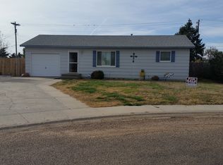 301 Laura Ln, Holcomb, KS 67851
