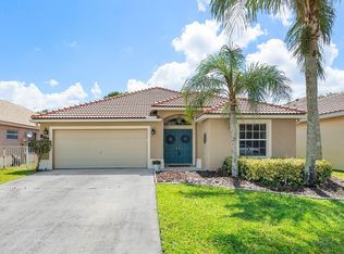 207 Saratoga Blvd E, Royal Palm Beach, FL 33411