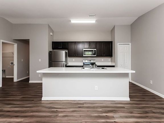 4th image of 1140 Haven Ave S