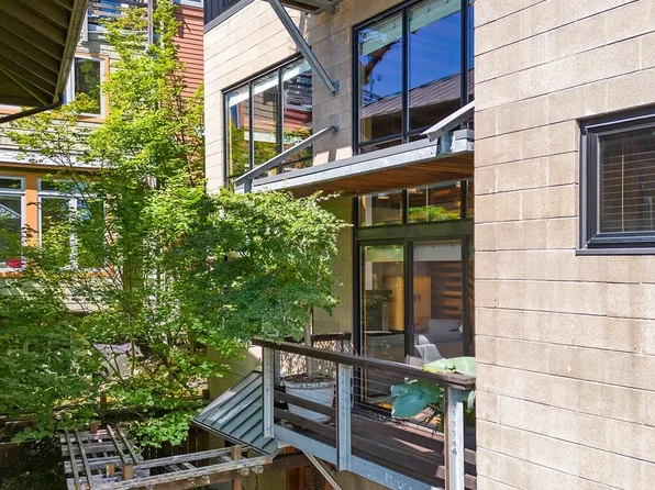 3814 Evanston Avenue N #B, Seattle, WA 98103