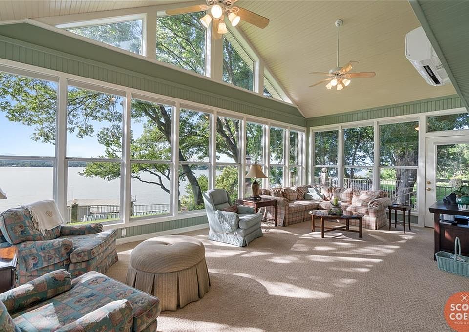 1st image of 105 Elm Oak Dr
