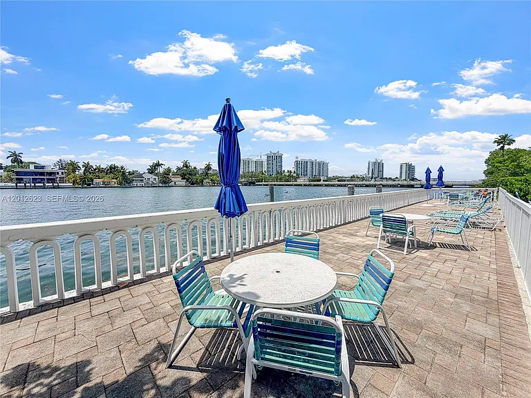 1455 N Treasure Dr #6H — Photo 27