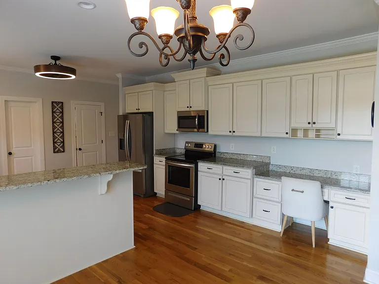 101 Staffordshire Dr — Photo 10
