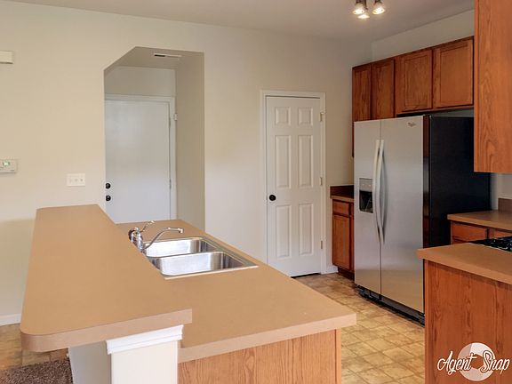 Kitchen with bar area