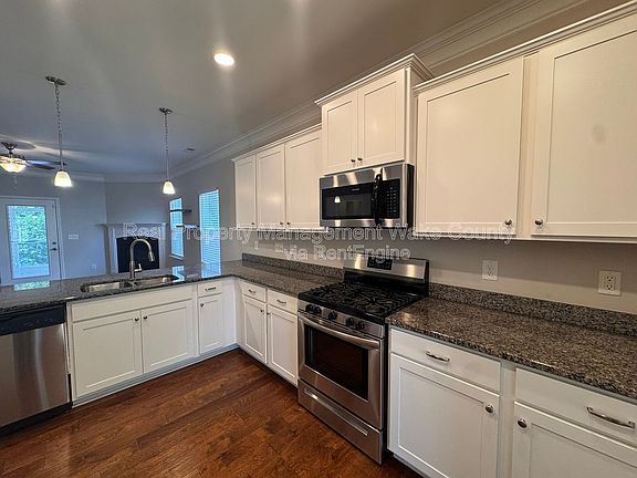 4th image of 101 Benning Hills Pl