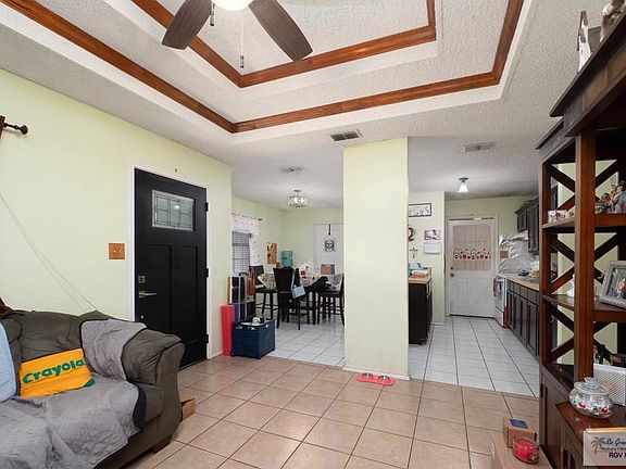 3rd image of 4660 Central Cir