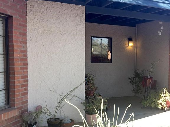 3rd image of 3019 E Eastland St