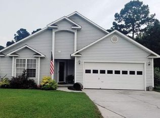 521 Blackberry Ct, Hubert, NC 28539