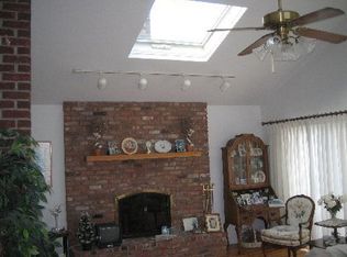 147 Annuskemunnica Rd, Babylon, NY 11702