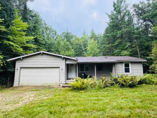 314 Acre Ct, Roscommon, MI 48653