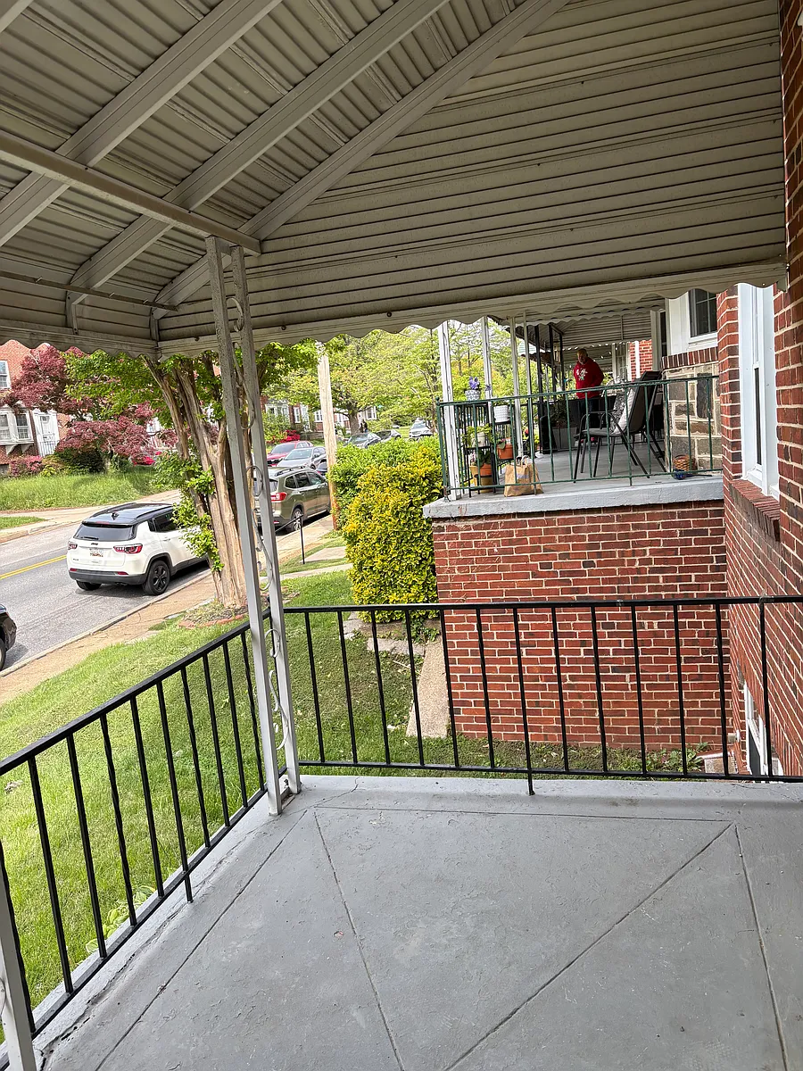 Covered Front Porch - 407 Academy Rd