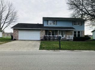 705 Holiday Dr, Effingham, IL 62401