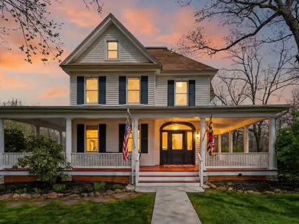 2 Waugh Ave, Glyndon, MD 21136