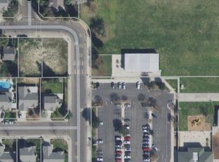 4610 W Pontiac Way, Fresno, CA