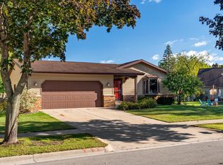 608 8th Ave N, Onalaska, WI 54650