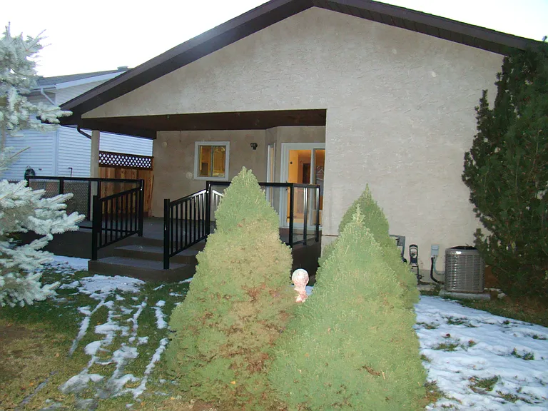 87 Millgrove Dr — Photo 33
