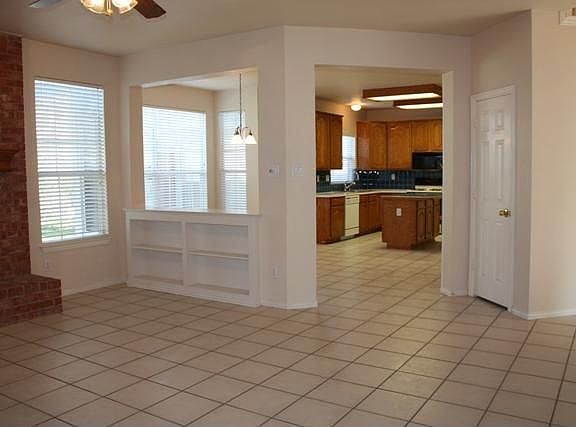 4th image of 5217 Fort Concho Dr