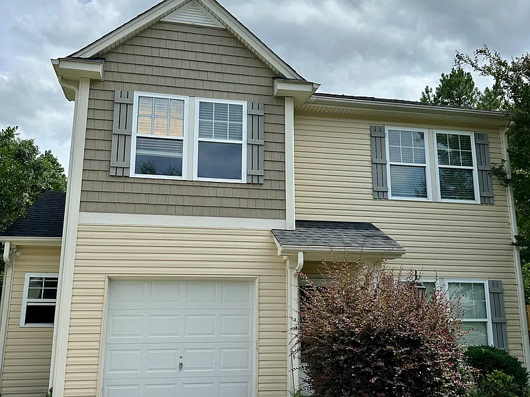 15713 Lakepoint Forest Dr — Photo 1
