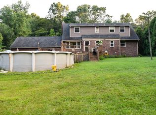 685 Franklin Ave, Franklin Lakes, NJ 07417