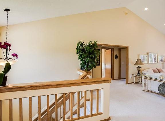 5th image of 724 Meadowood Dr