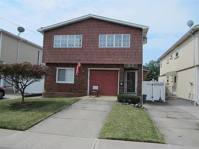 1st image of 202 Bishop St