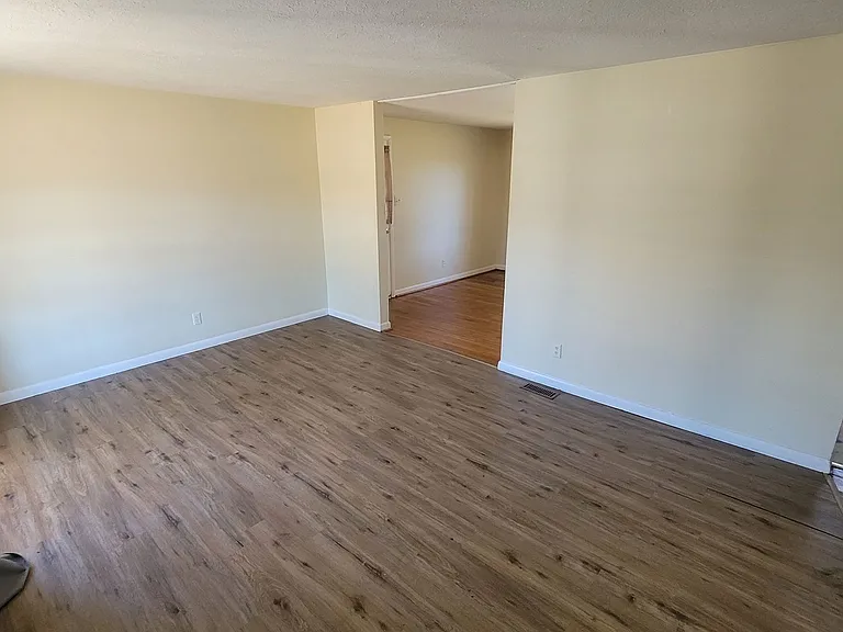5137 Raynor Rd — Photo 3