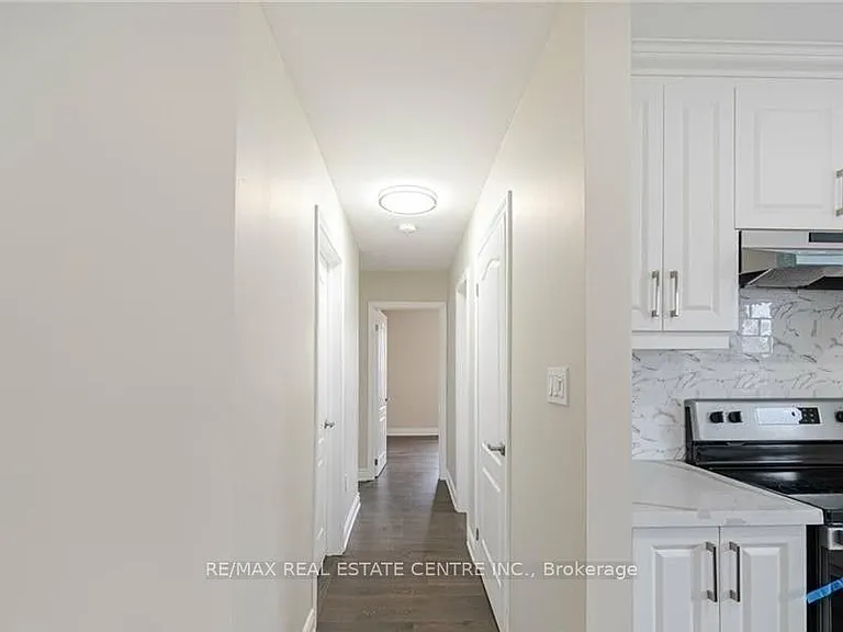 364 E 14th St #UPPER FLOOR ONLY — Photo 15
