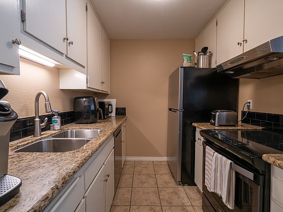 5th image of 448 N Bellflower Blvd Unit 208