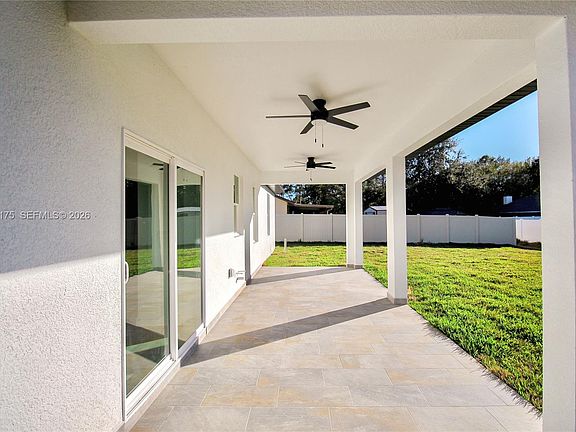 5th image of 3915 El Rado Ave