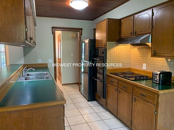 4th image of 15609 E 44th St S