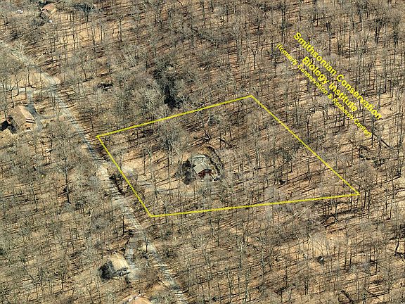 3rd image of 138 Trent Trail Ct