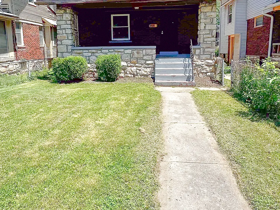 5639 Highland Ave