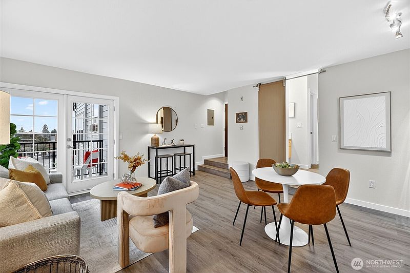 4th image of 6547 42nd Avenue SW #303