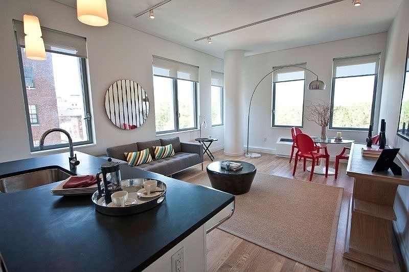 1st image of 550 W 54th St APT 1119