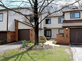 726 Windy Ridge Dr, Ballwin, MO 63021