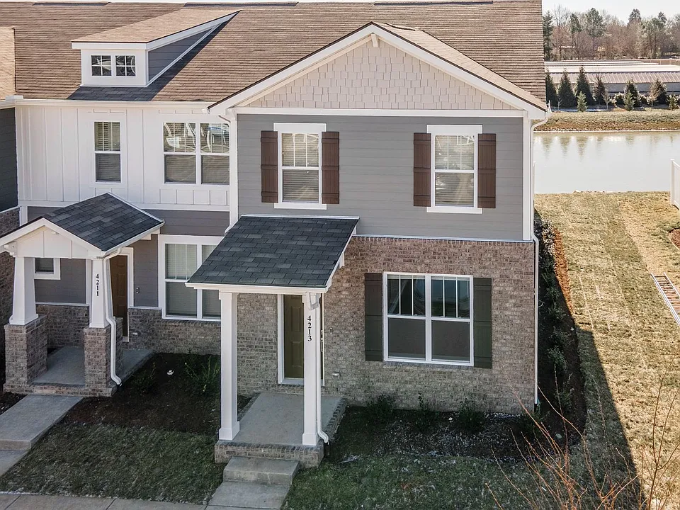 4213 Gandalf Ln