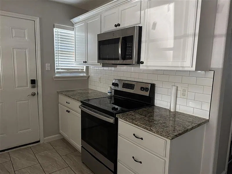 1 bed, 500 sqft, $1,200 — Photo 2