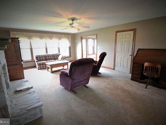 5th image of 181 King Rd