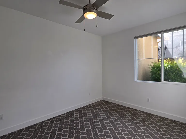 953 Kennedy Dr — Photo 24