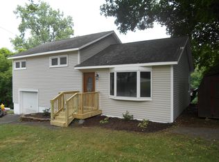 30 Sunrise Hill Road, Fishkill, NY 12524