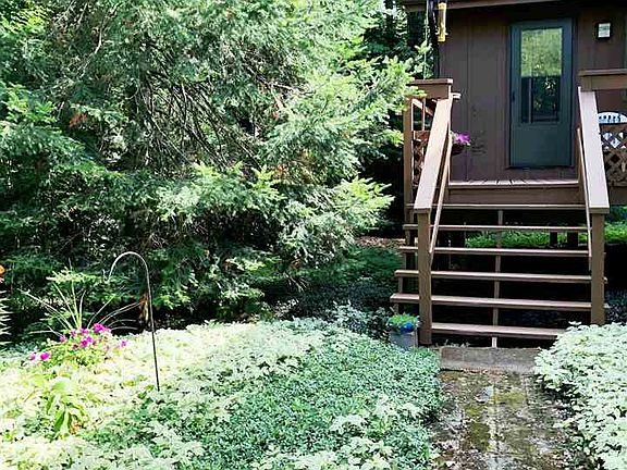 5th image of 104 Dandelion Ln