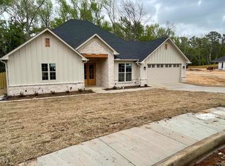 1834 Stonehaven Ct, Tyler, TX 75703