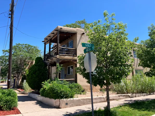 126 Mesa St SE, Albuquerque, NM 87106